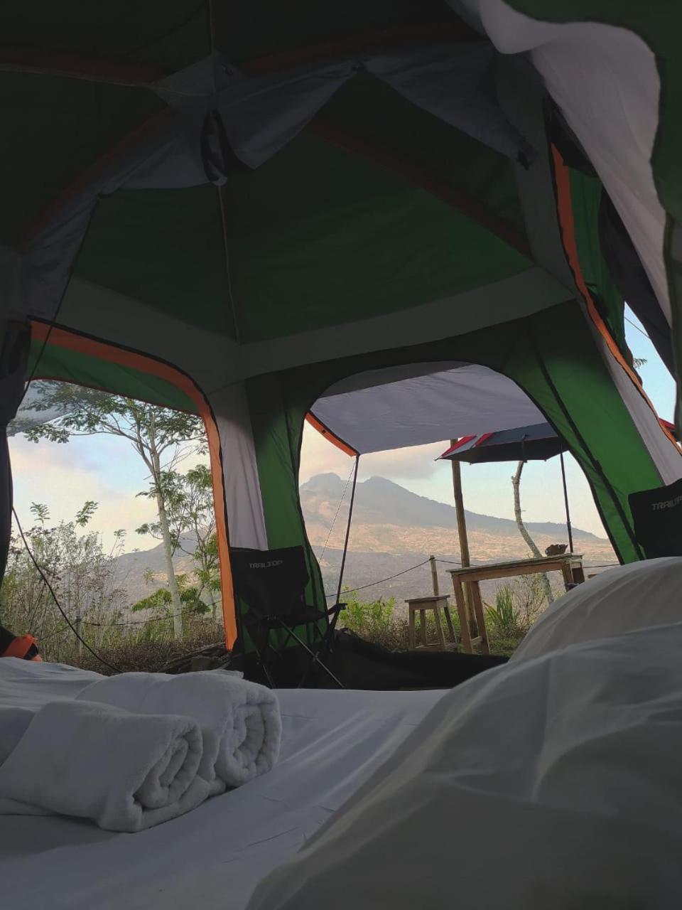Luxury tent Adventures 'hide In Nature Lodge' *